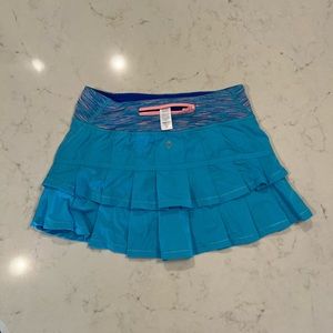 Ivivva girls’ blue skirt